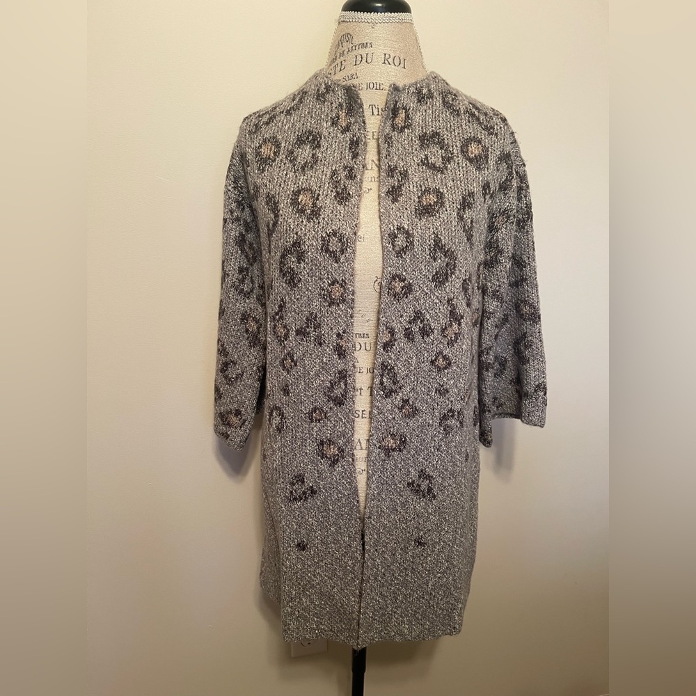 cupcakes & cashmere Gray and Brown Patterned Cardigan